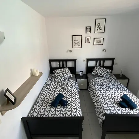 Great Location, In The Heart Of Puerto Del Carmen, Aguazul With Vv Licence *